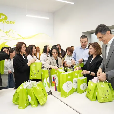 Ucom